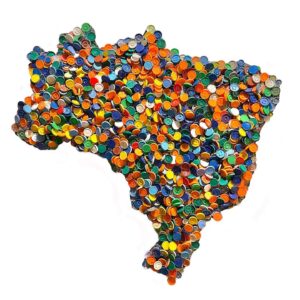 Escultura de parede produzida com lacres de an tibióticos sobre base de madeira • 67x67cm
